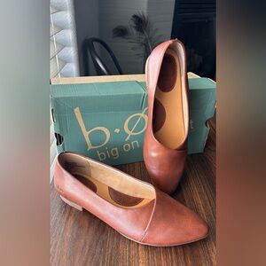 boc Women's Brown Leather Flats